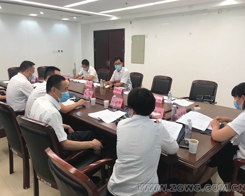 李慶豪參加廟街代表團(tuán)審議.jpg