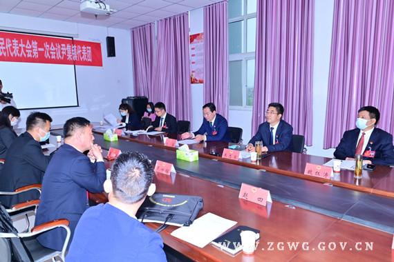 朱志騫參加尹集代表團審議_副本.jpg